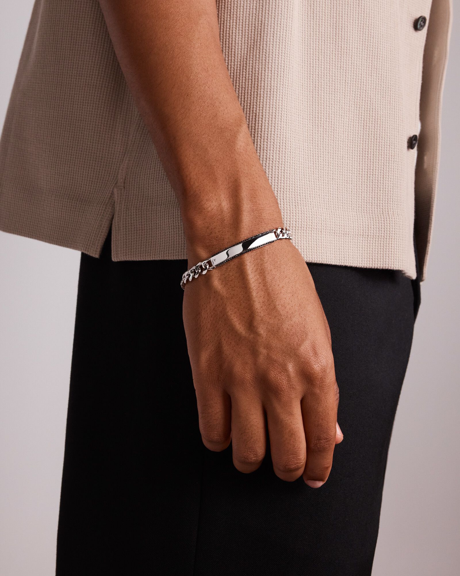 Men's Silver 21CM Curb ID Bracelet with 0.33 Carat TW of Black Diamonds