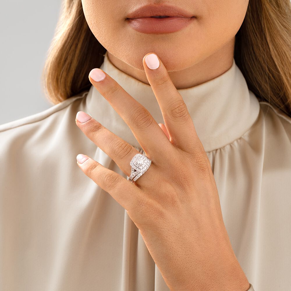 Bridal Set with 1.75 Carat TW of Diamonds in 14kt White Gold