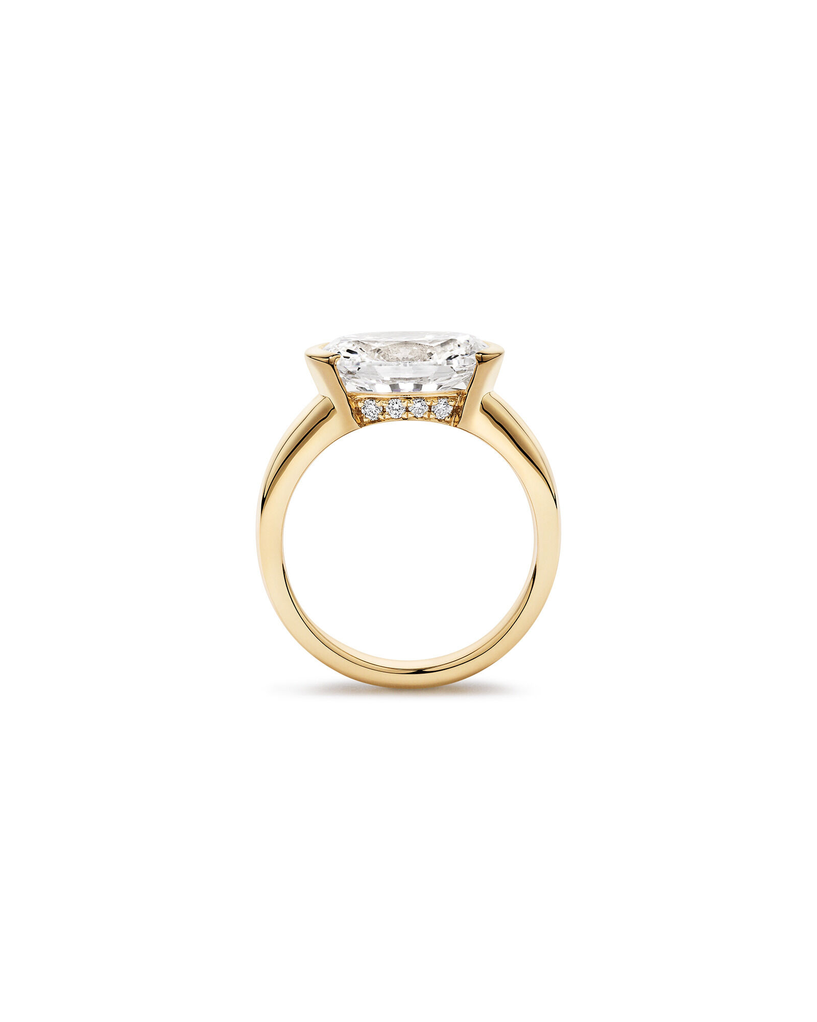 4.06 Carat TW East-West Oval Cut Laboratory-Grown Diamond Solitaire Ring in 18kt Yellow Gold