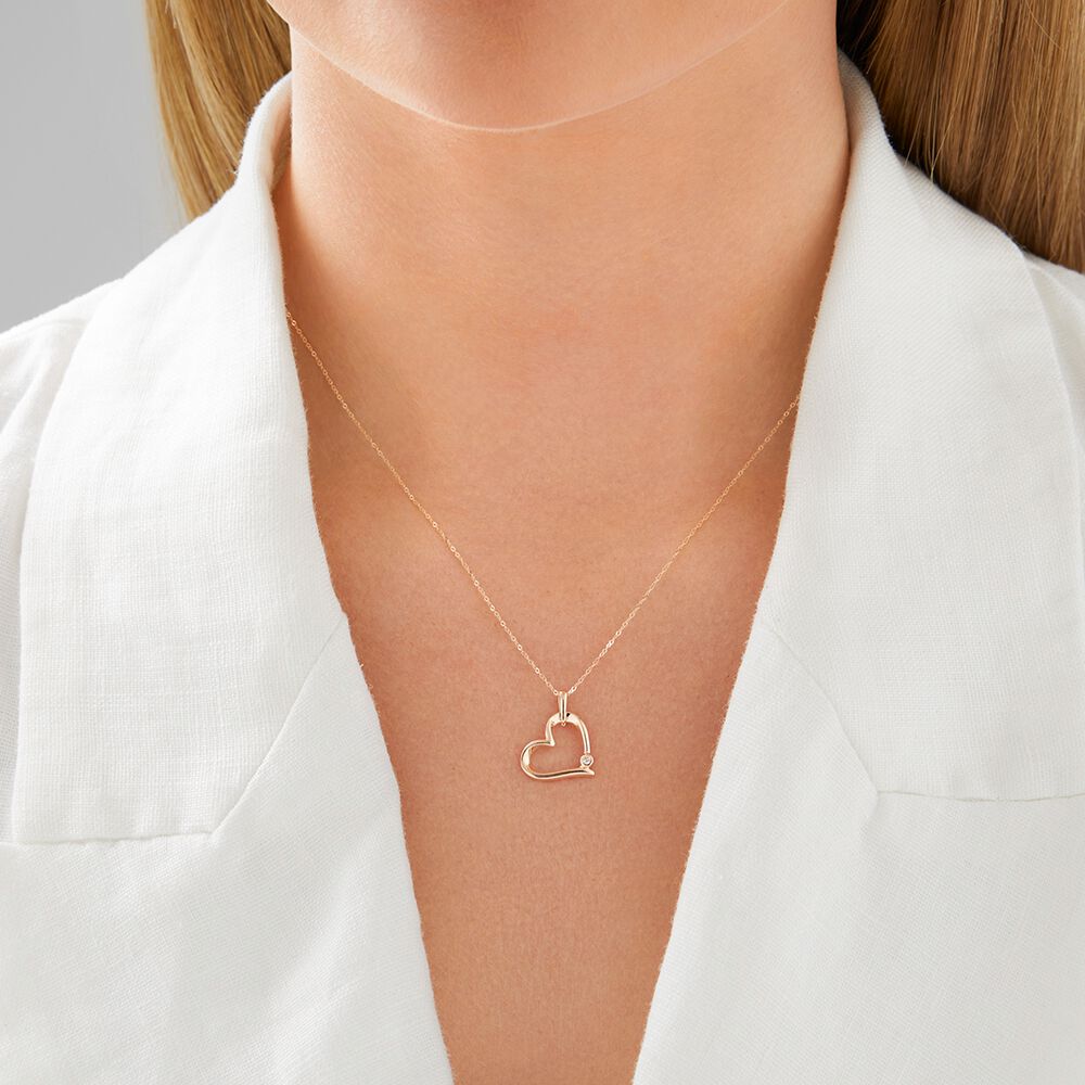 Heart Pendant with Diamond in 10kt Yellow Gold