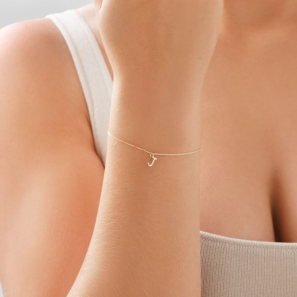 19cm (7.5") J Initial Bracelet in 10kt Yellow Gold